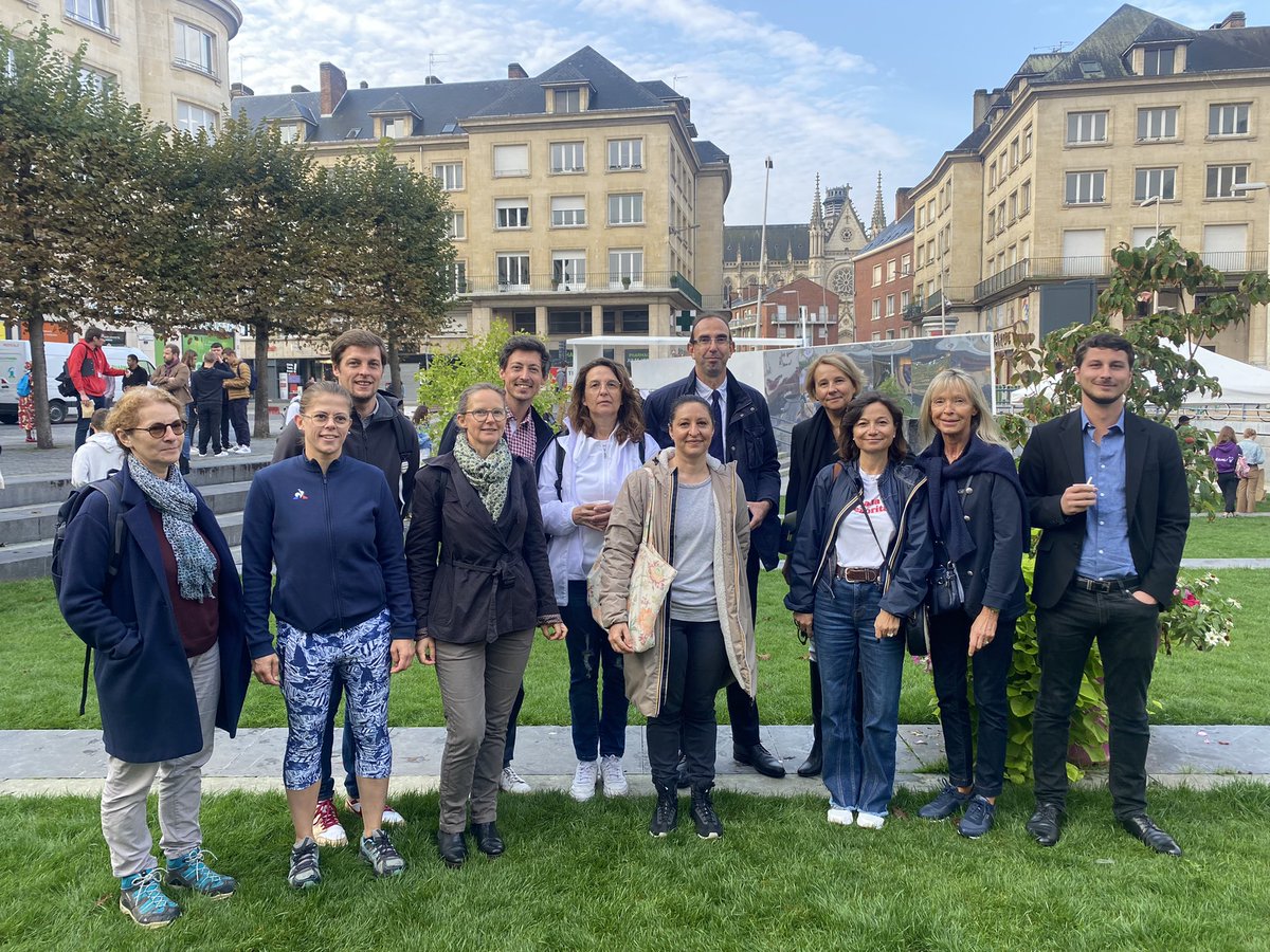 AnPinon's tweet photo. La #JAE2022 était exceptionnelle ! Les étudiants étaient venus nombreux pour participer aux défis citoyens, aux animations associatives et à la traditionnelle Kolor Fun Run . 🎓 L’année universitaire peut officiellement commencer! https://t.co/JEae1XK8eX