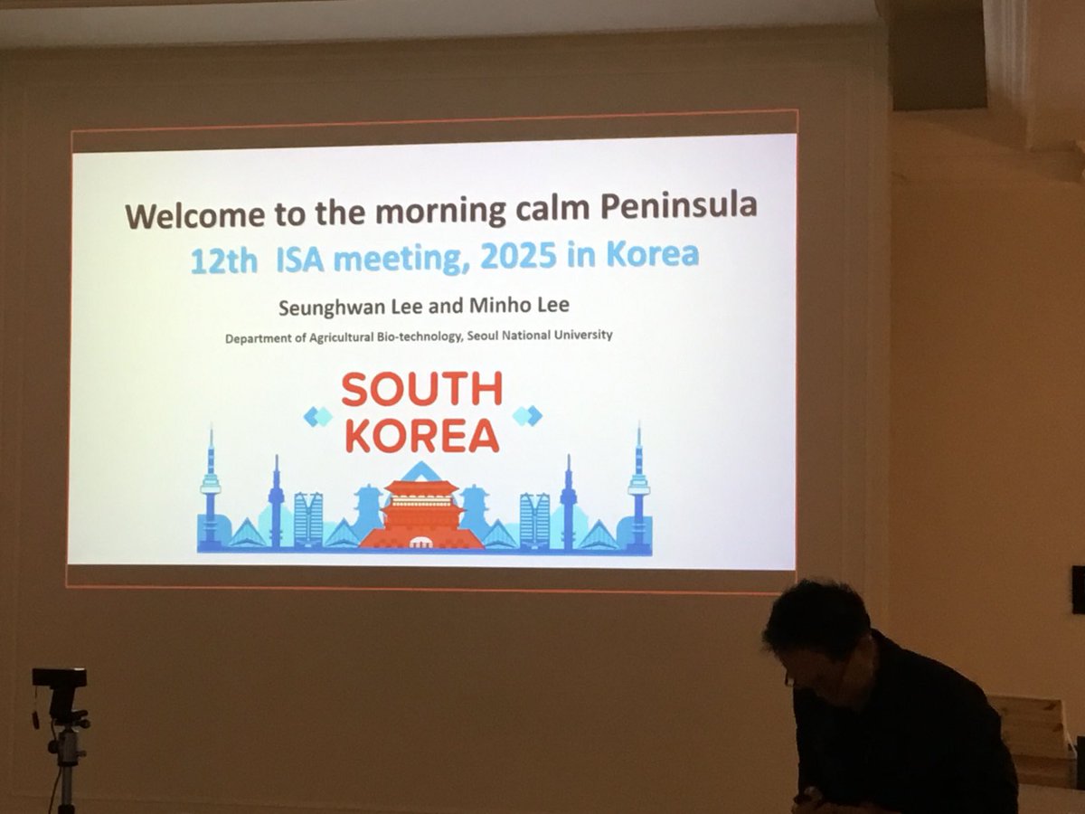 ColinFavret's tweet photo. Breaking news from the #11ISA ! The next International Symposium on Aphids #12ISA will be held in South Korea in 2025. Many thanks to Seungwhan Lee for his generous offer to host! https://t.co/n5jgpJ124b