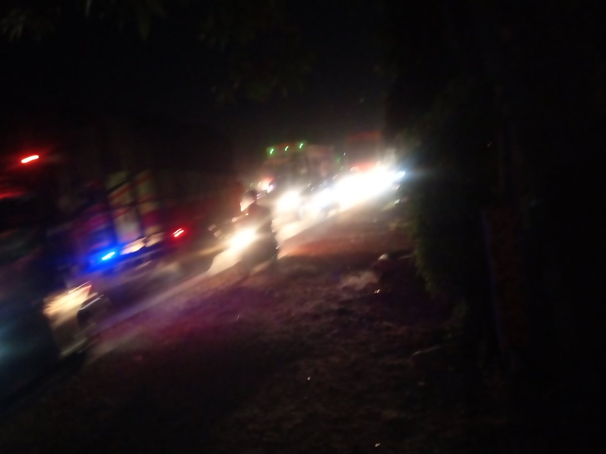 AlifTailor's tweet photo. @e100ss Jalur Lamongan Gresik arah yang ke barat atau ke Lamongan ada kemacetan yang panjang https://t.co/6RzpJziUe0