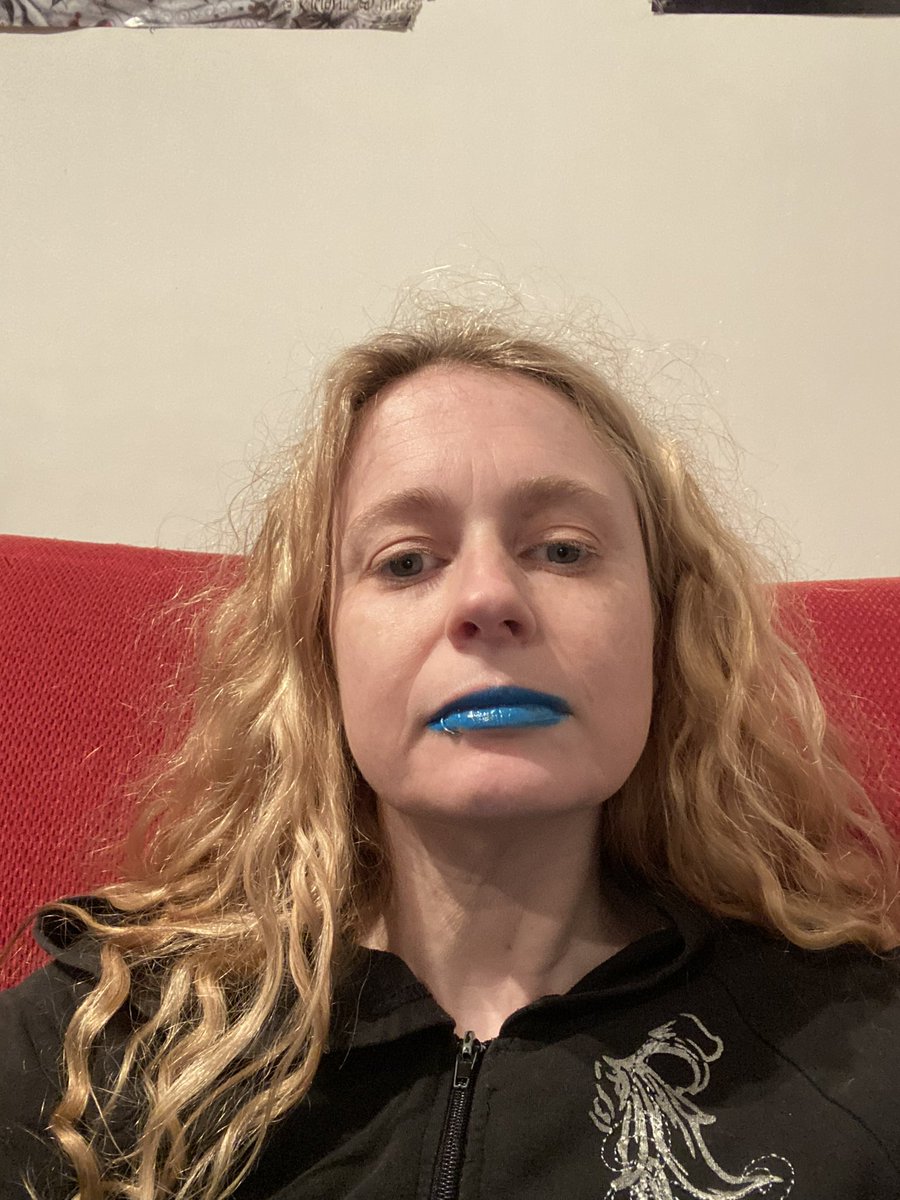 gilliansxgirl's tweet photo. #besekwardrobechallenge2022day16 #statementshoes #statementstockings #liptember #statementlips #womensmentalhealth #donatelinkbelow https://t.co/9DaS9p08DM