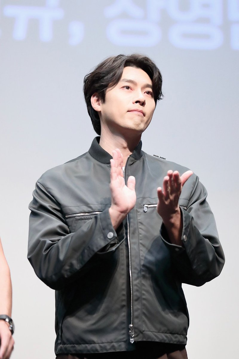 220912 공조2:인터내셔날 무대인사 현빈 #공조2인터내셔날 #공조2 #현빈Translate post