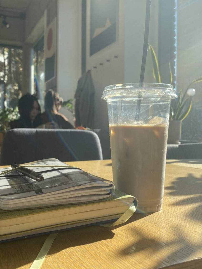 Anasoop's tweet image. Что то на летнем