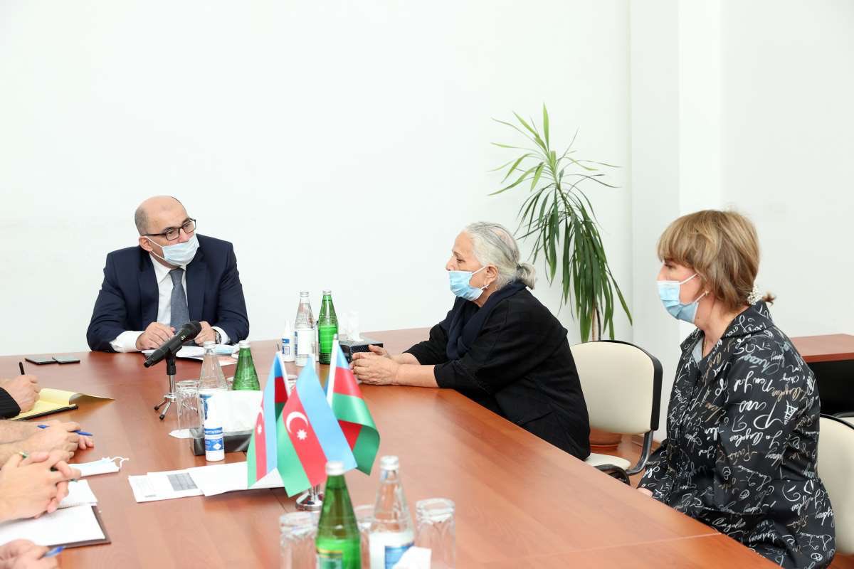 DGK sədrinin vəzifəsini müvəqqəti icra edən Şahin Bağırov Balakən şəhərində vətəndaşları qəbul edib

Ətraflı: customs.gov.az/az/faydali/xeb…