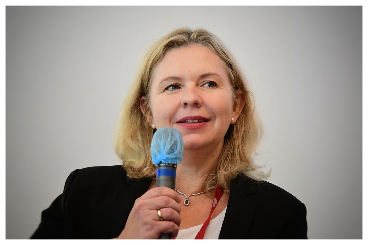 DZHK Germany (@dzhk_germany) on Twitter photo <a href="/StefanieDimmel1/">Stefanie Dimmeler</a> <a href="/YoungDZHK/">Young-DZHK</a> @CLerchenmueller <a href="/BurkertPieske/">burkert pieske</a> 3/4
Elisabeth Zeisberg says: 'We need role models for 👩🔬 as well as for 👨🔬' - like the Harvard professor who cancels an important meeting because his wife has an even more important meeting & somebody has to pick up the child. <a href="/StefanieDimmel1/">Stefanie Dimmeler</a> <a href="/YoungDZHK/">Young-DZHK</a> @CLerchenmueller <a href="/BurkertPieske/">burkert pieske</a> 3/4
Elisabeth Zeisberg says: 'We need role models for 👩🔬 as well as for 👨🔬' - like the Harvard professor who cancels an important meeting because his wife has an even more important meeting & somebody has to pick up the child.