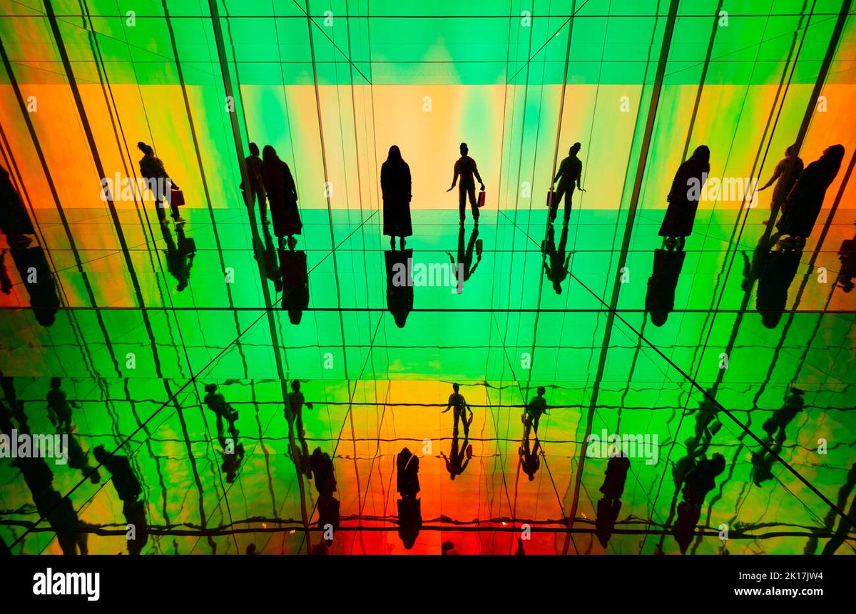 malcolmpark30's tweet image. 16.9.22. Interactive London Design Festival event #IntoSight #SonyDesign #PavilionGallery @L_D_F  @CromwellPlaceUK images @Alamy_Editorial