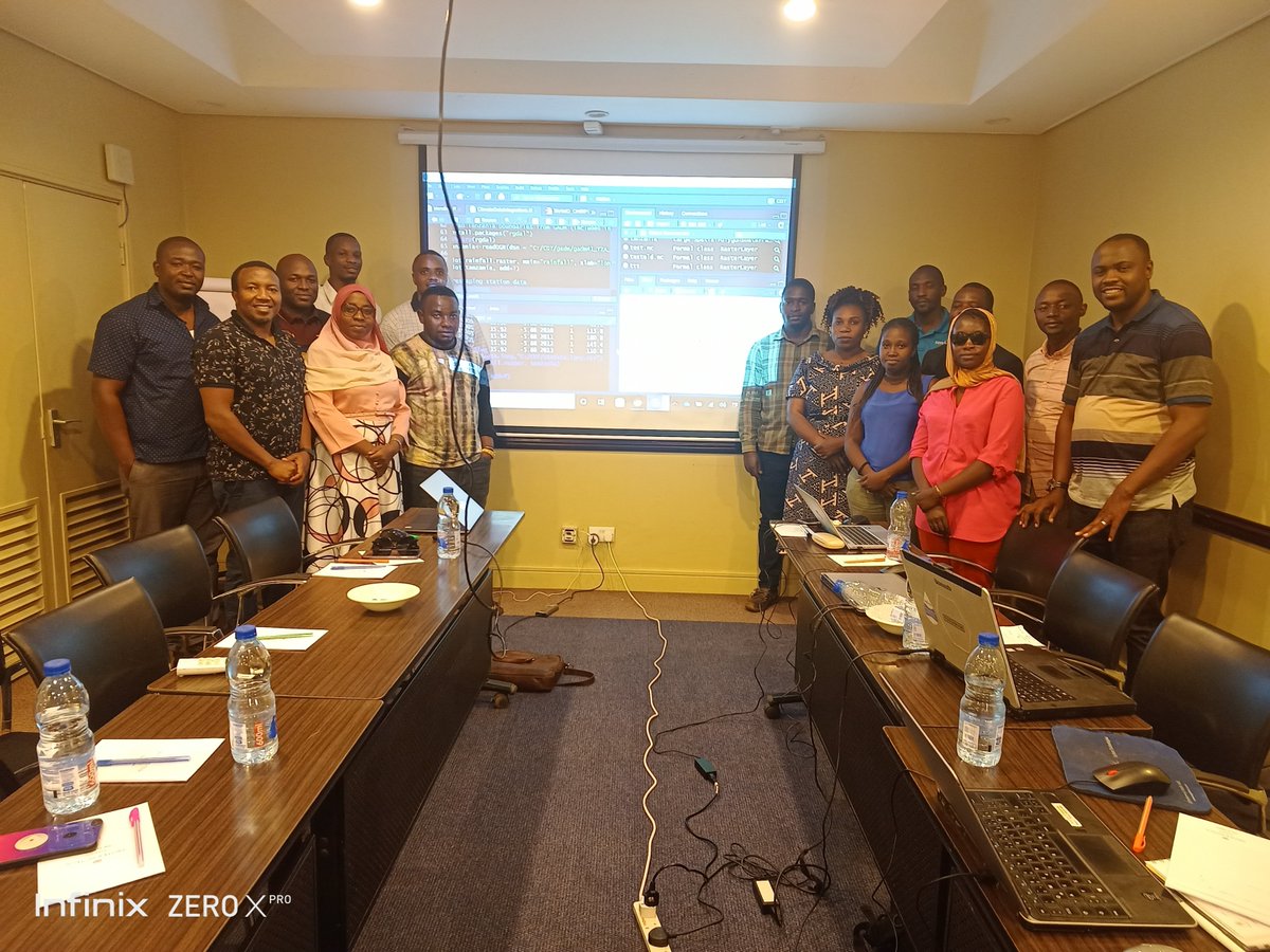 It's a wrap here in Dar es Salaam. A successful training that @RCMRD_ delivered to scientists from hydrometeorological agencies in Tanzania focused on merging #EO rainfall data with station data collected by these agencies. @SERVIRGlobal