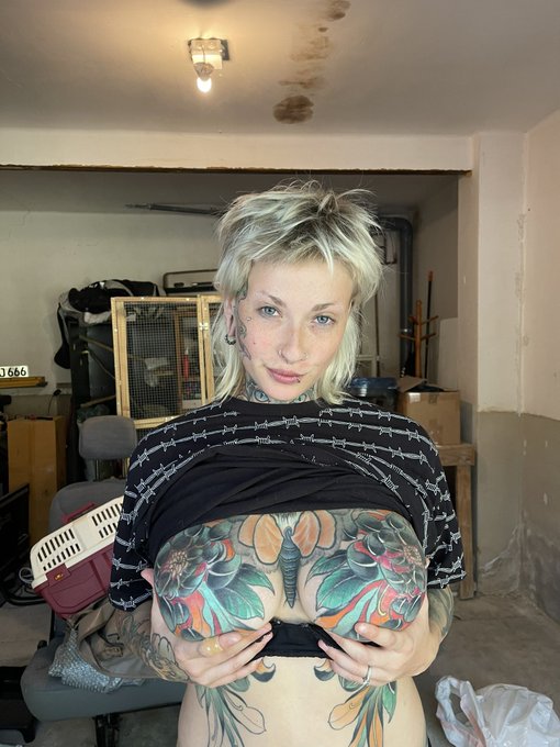 About to build a home gym :3 https://t.co/OvQrKMQrTQ