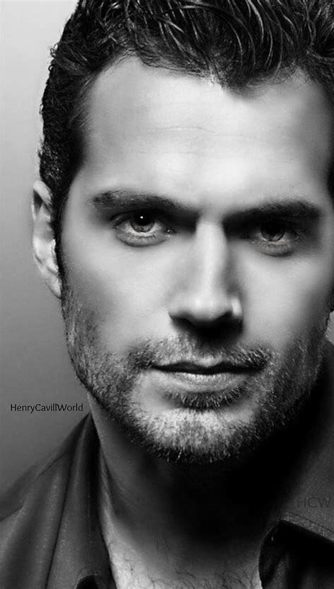 GwenRecord's tweet photo. Falling for #FavouriteFaceFriday #HenryCavill #RealLifeAdonis https://t.co/iG7oQXkXit