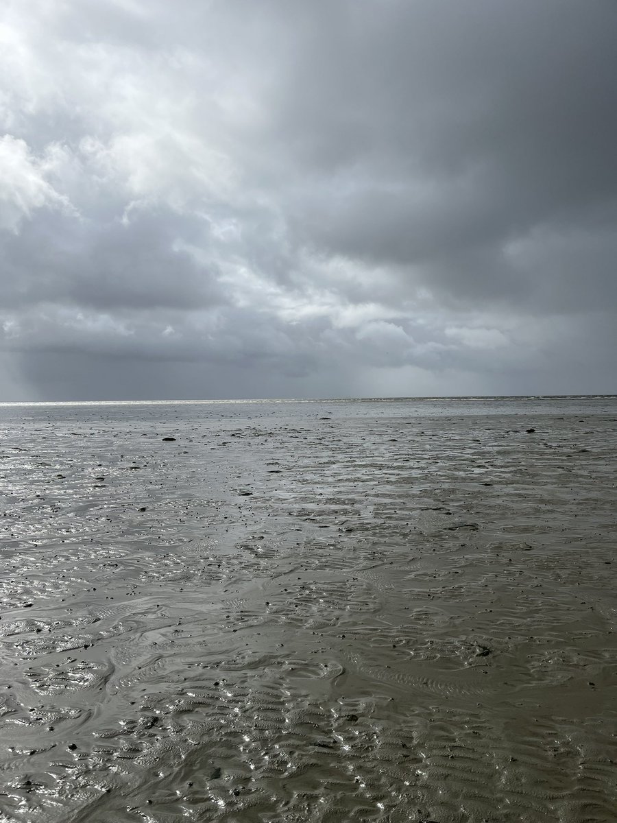 Wir sind gerade anner Nordsee und haben Spaß mit Wind und Regen! 
Wie es insgesamt war erfahrt ihr in der nächsten Sendung ;)
