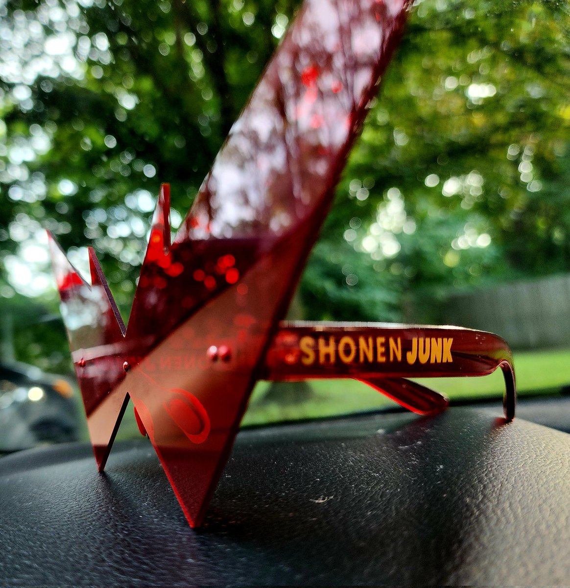 Got to love it when SJ traits are brought to life and holders get free merch. Stunner shades coming in hot! 🔥  

#nftcommunity #anime #manga #web3 #stunnersummer