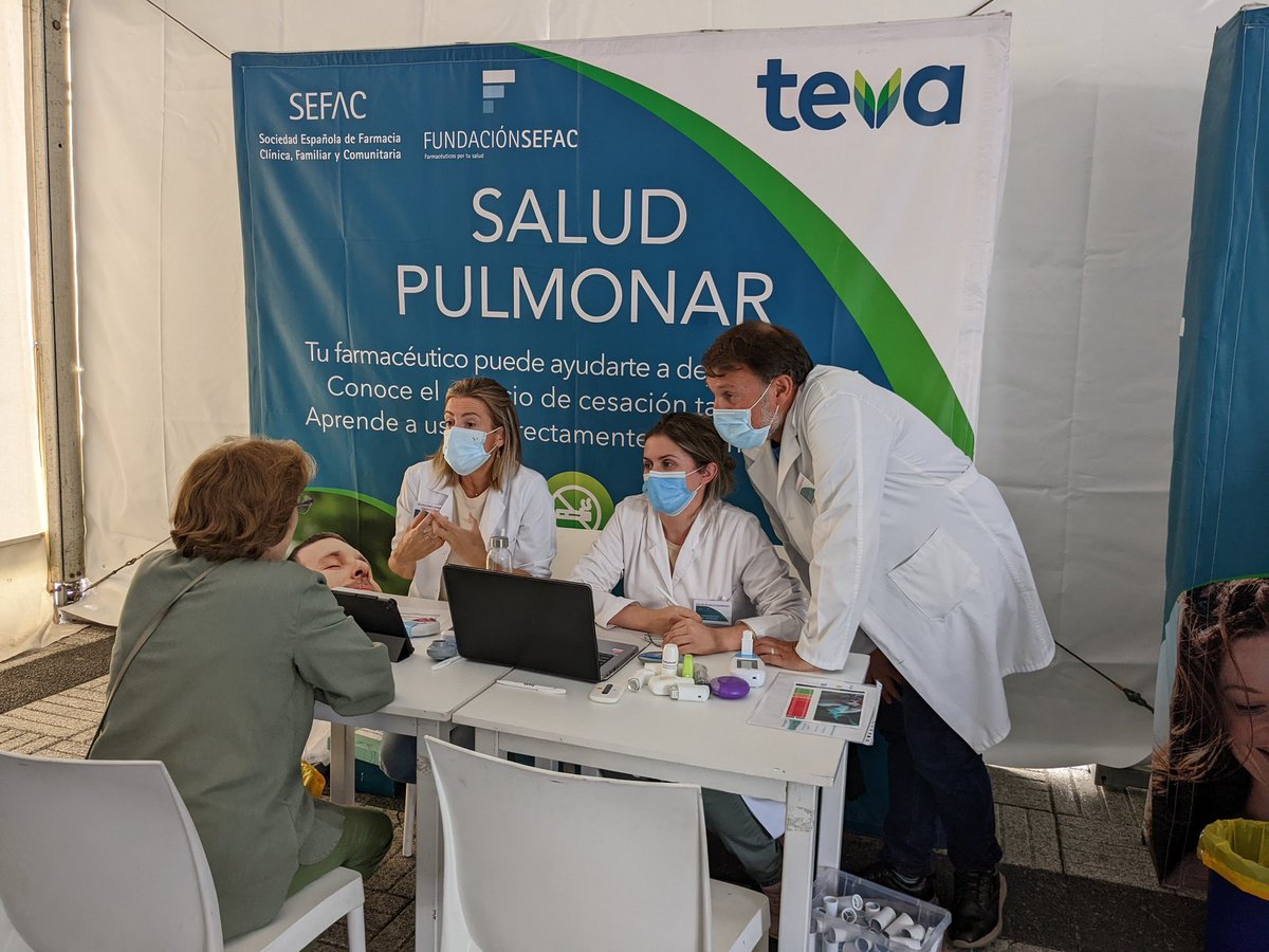 Tu farmacéutico puede ayudarte a dejar de fumar. Descúbrelo en la #carpaSEFAC de A Coruña