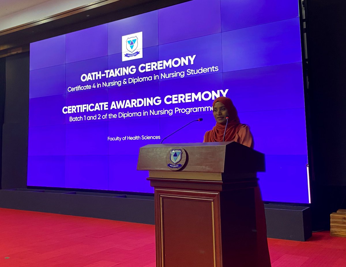 VillaCollegeMv's tweet photo. Speech by representative of the Diploma in Nursing.

#oathtaking #certificateawarding #nursingprogramme #studyatvc https://t.co/rpTtSUeXoJ