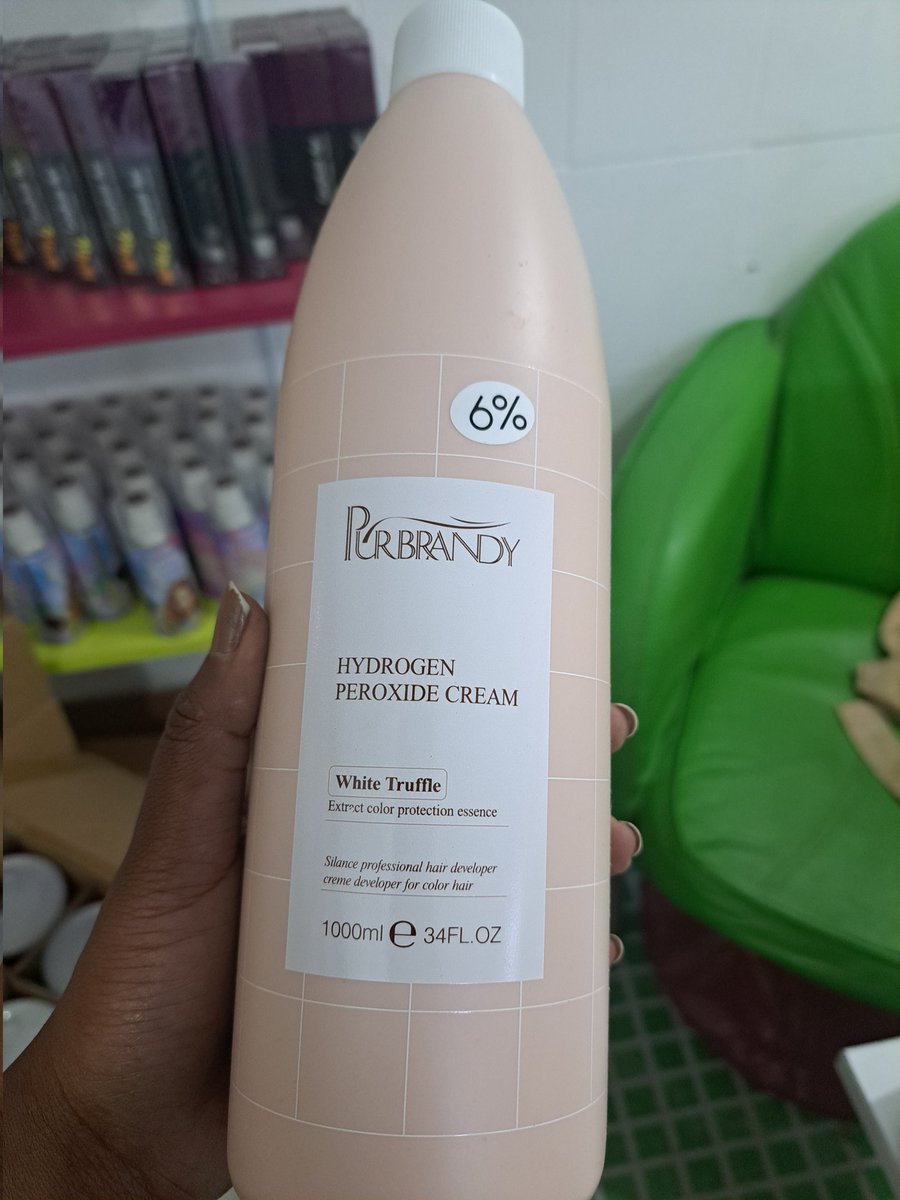 HairColorsKE's tweet photo. #BleachKits All Sizes Are Valid! Our Mini Bleach Kit For Home Use Or The Bigger Sizes For Salon Use. We've Got You! Mini Bleach Kit - 1,000/= , https://t.co/ufDyHtTce6