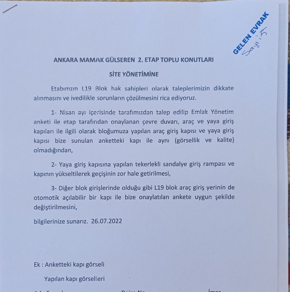 Gulseren2Etap's tweet photo. 1- Sn @EmlakYonetim yetkilileri 26.07.2022 tarihli dilekçemize verdiğiniz cevap (10.09.2022) ektedir. 45 günde gelen cevap "değerlendirmeye alındı" yönünde. Bizler imzalattığınız anketteki kapı ve yaya yolunun yapılmasını talep ediyoruz. 45 gün daha değerlendirme mi bekleyelim. https://t.co/VofK37eDu6