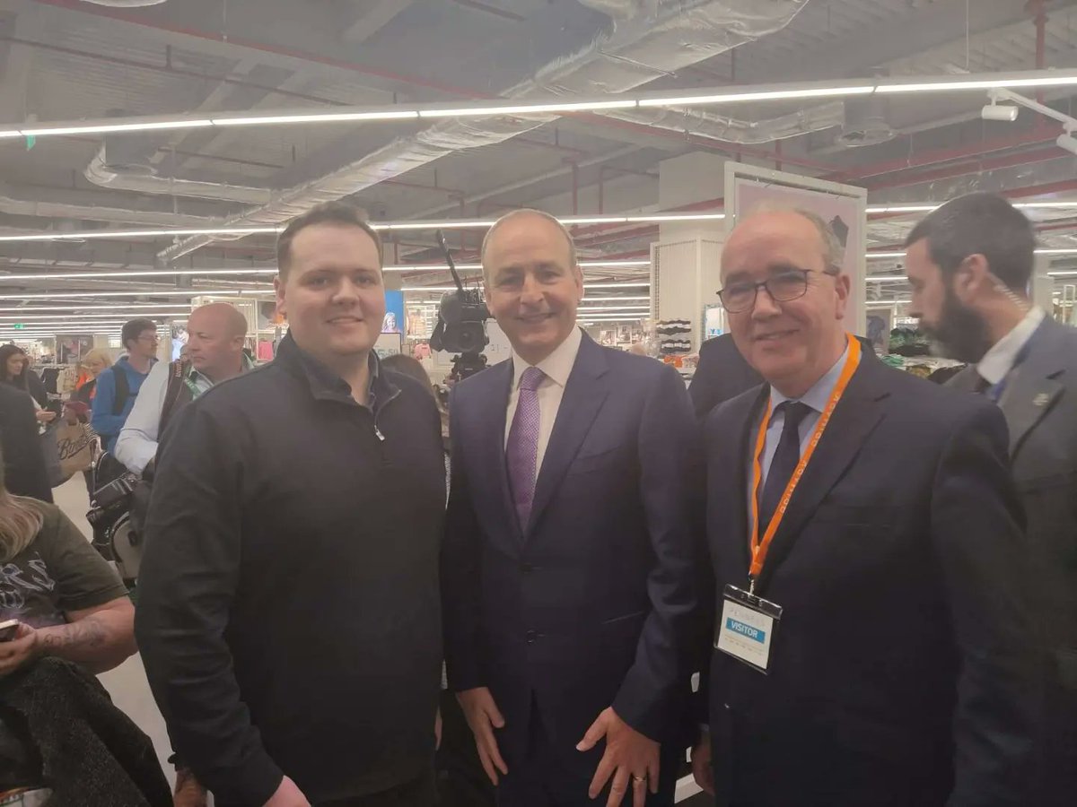 An Taoiseach <a href="/MichealMartinTD/">Micheál Martin</a> join local rep in tallaght yesterday morning to mark the opening of the long awaited Penny's. 

<a href="/JohnLahart/">John Lahart TD</a> <a href="/ladublinoise/">Cllr Emma Murphy</a> @tcos1804 <a href="/adamsmythff/">Cllr. Adam Smyth</a> <a href="/coconnorlar/">Charlie O'Connor</a> <a href="/TheSqTallaght/">The Square, Tallaght</a> <a href="/Primark/">Primark</a> #tallaght