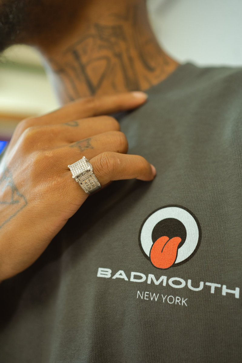 iambiondis's tweet photo. My #ClothingBrand Badmouth dropped NEW TEES! LINK IN MY BIO 🛍 https://t.co/bVWryo0qLv
