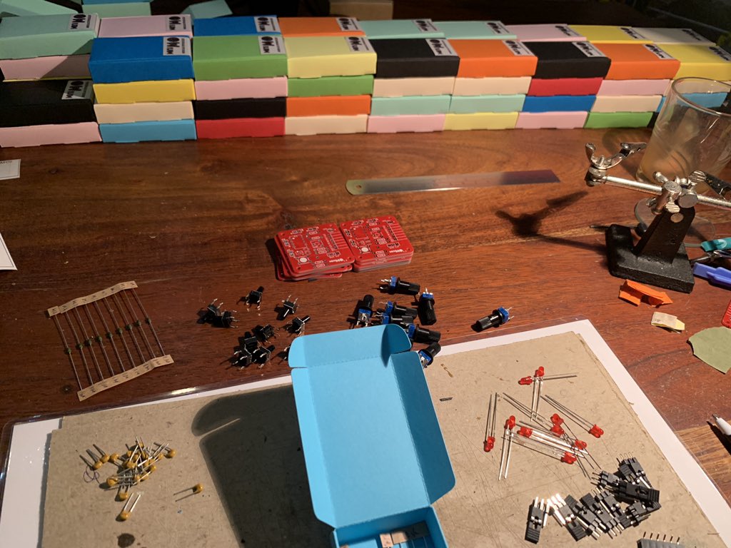 miniMOsynth's tweet image. workdesk