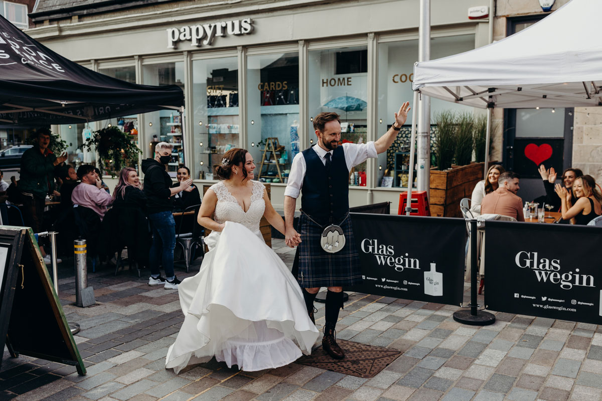 tietheknotscot's tweet photo. REAL WEDDING ❗️

People make #Glasgow – just ask #WeddingoftheWeek bride Maggie, who married John at @OranMorGlasgow last May and received a rapturous response from well-wishers afterwards! ❤️

Tap the link to see it ⤵️ 

https://t.co/BURwqDpE7g

#scottishwedding #weddingplanning https://t.co/KRLBy5CrEt
