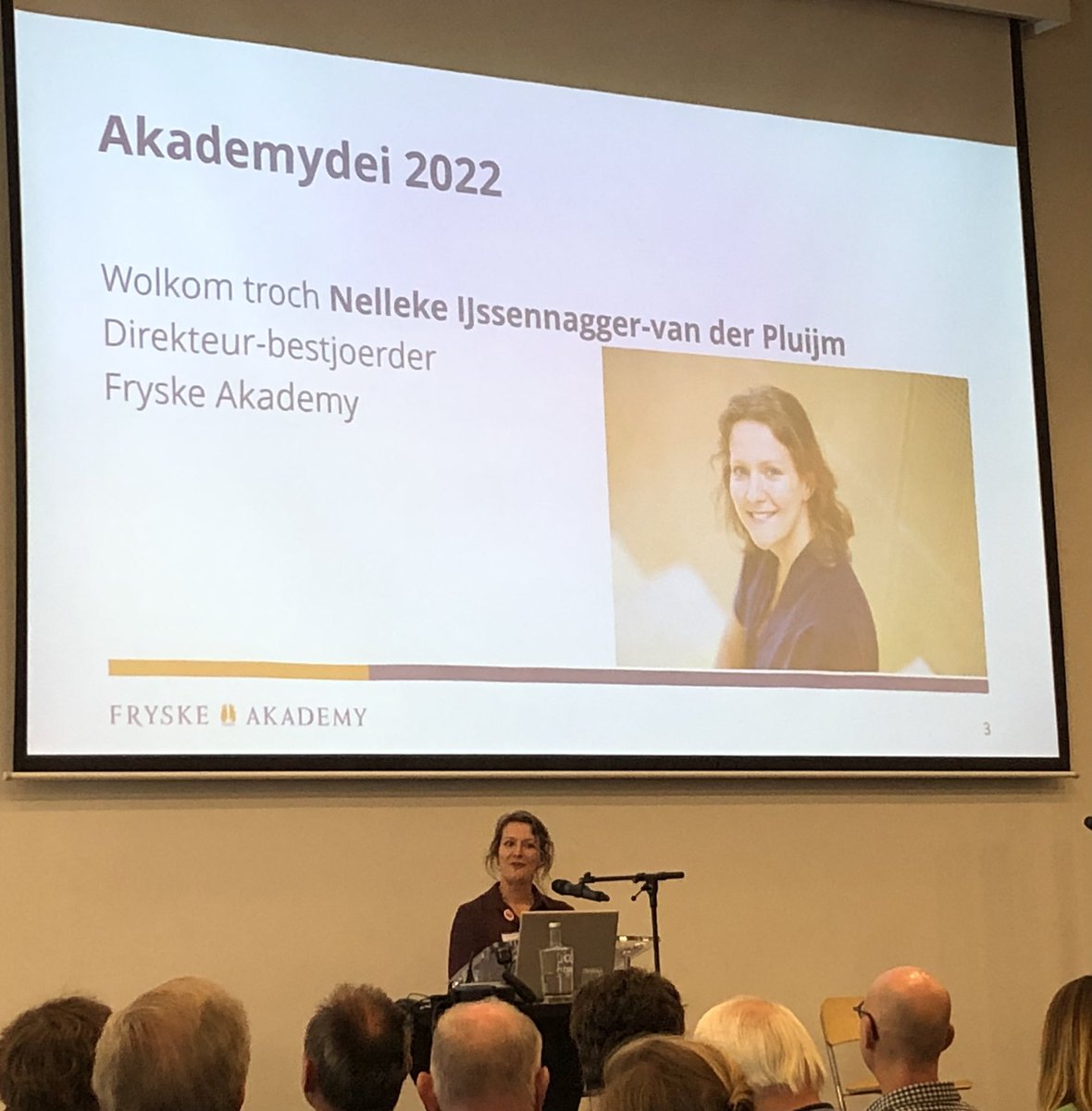 Ruth Kircher (@ruth_kircher) on Twitter photo From <a href="/FrisHumanities/">Conference on Frisian Humanities</a> Conference to <a href="/FryskeAkademy/">Fryske Akademy</a> Akademidei: director @NLIJssennagger welcomes the large audience to an afternoon of Frisian research & music #Frysk #Fryslân From <a href="/FrisHumanities/">Conference on Frisian Humanities</a> Conference to <a href="/FryskeAkademy/">Fryske Akademy</a> Akademidei: director @NLIJssennagger welcomes the large audience to an afternoon of Frisian research & music #Frysk #Fryslân