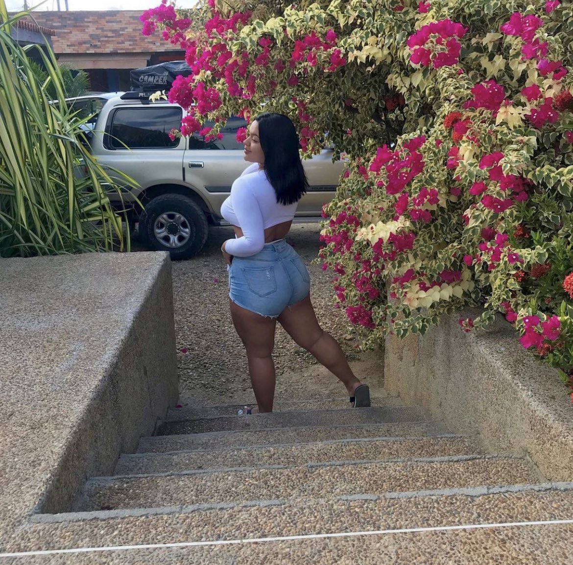 mariaOF2003's tweet photo. I know you want to jerk off to my 19 year old fat ass #sexy #latina #thick #bigass #LatinasCalientes #contentforsale #sellingnudes #followme #promoporn https://t.co/u9GjZxpqpz