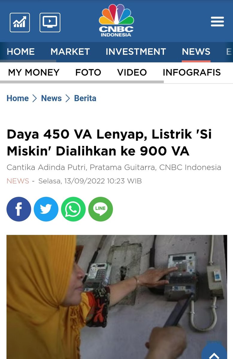 PartaiSocmed's tweet photo. Kami tidak paham. 900 VA itu maksimal jadi 900 Watt. Konon katanya gas LPG 3kg itu hanya untuk rakyat miskin tapi mereka diberi kompor listrik 1.000 watt sebagai pengganti gas 3kg, sedangkan mereka cuma punya 900 VA. 
Ada yg bisa bantu jelaskan pada kami? https://t.co/WLSvMD4mUL