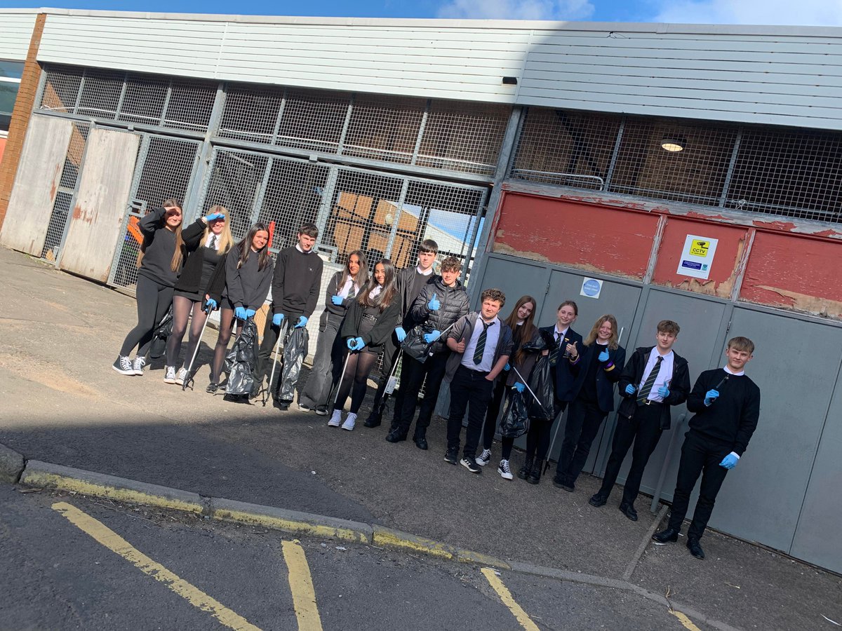 PerthHigh_BusEd's tweet photo. @MissScottBizEd &amp; Mrs Venter took their classes out to do some litter picking today - enjoyed by all and super proud of how much we helped our local environment! #weAREphs @PerthHighSchool #litterpick https://t.co/yoVQCuQFpT