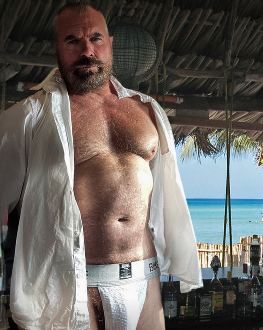 Muscledaddy Mac VIEW HIS DAILY NUDES on his page at https://t.co/Y4ifyhZGe9  --  #muscledaddy #hairydaddy