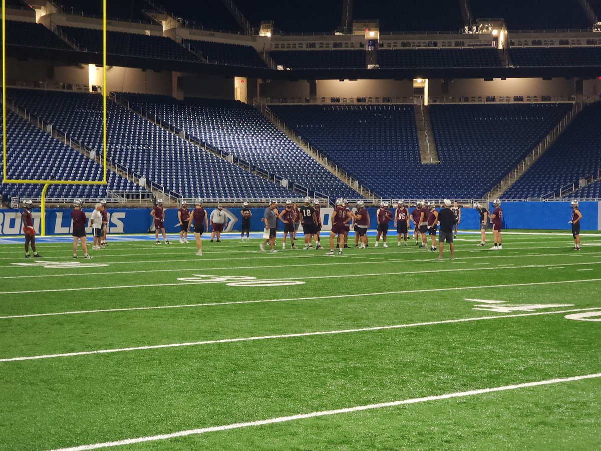 UWLEagleFB's tweet photo. HUGE Thank you to the #Lions for letting us practice at Ford Field this morning!!!

**More photos coming later

#TheExperience #d3fb https://t.co/DdQX55lCgS