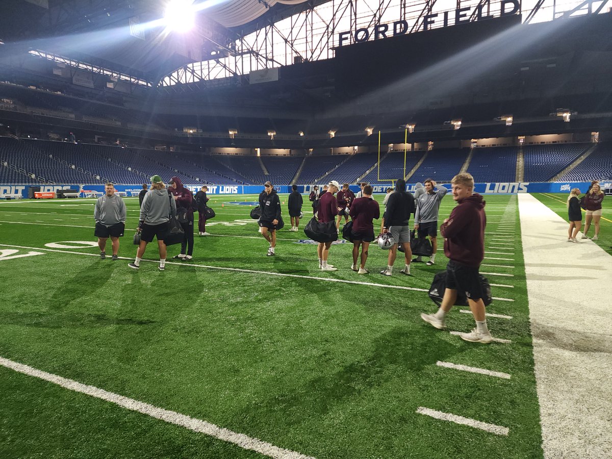UWLEagleFB's tweet photo. HUGE Thank you to the #Lions for letting us practice at Ford Field this morning!!!

**More photos coming later

#TheExperience #d3fb https://t.co/DdQX55lCgS