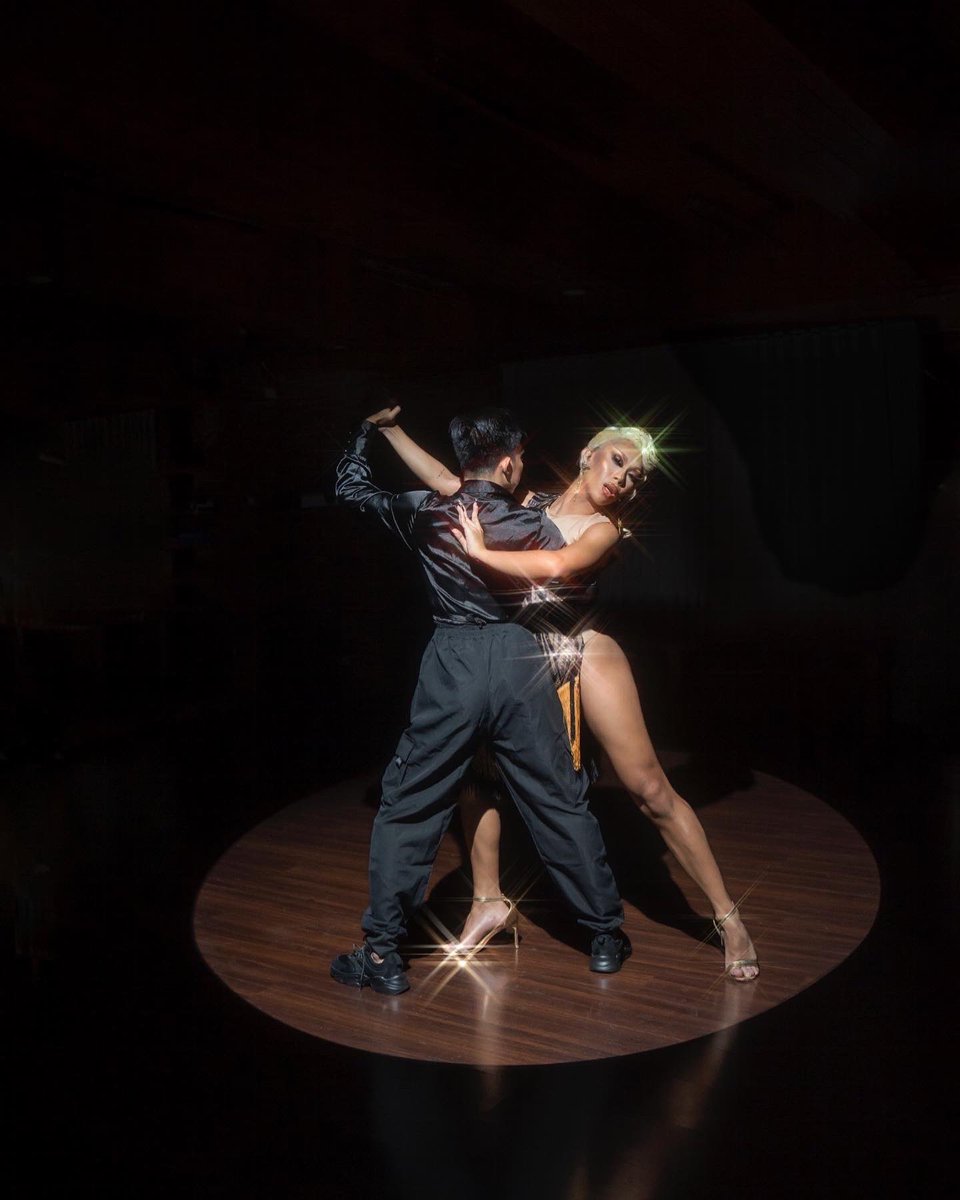 marinaxsummers's tweet photo. Your body’s poetry, move your body for me🎶💃🪩

In the wise words of @itsladymorgana “Ganto kasi sa university namin”. 💅💯

#dragraceph #dragracephilippines #TeamMarinaSummers #MarinaSummers https://t.co/6GIEupjcQD