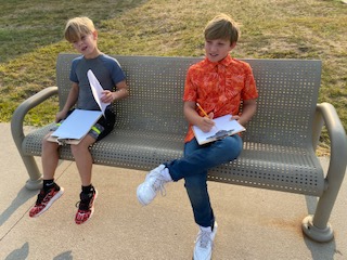 lps_visualart's tweet image. Art is Education Week. Observation is using both the what we see and overcoming what we THINK we see. These Kloefkorn Ss are practicing both seeing and thinking while enjoying the beautiful weather.