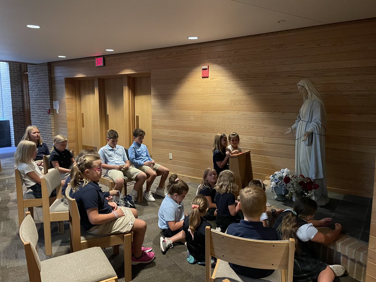 BenNovitsky's tweet photo. The St. Anthony Rosary Club meets every week in Church with the Blessed Mother. 🙏 https://t.co/gK4hFD3a9n | #DOGRCathEd | @dogrschools https://t.co/YxHYXAPXKC