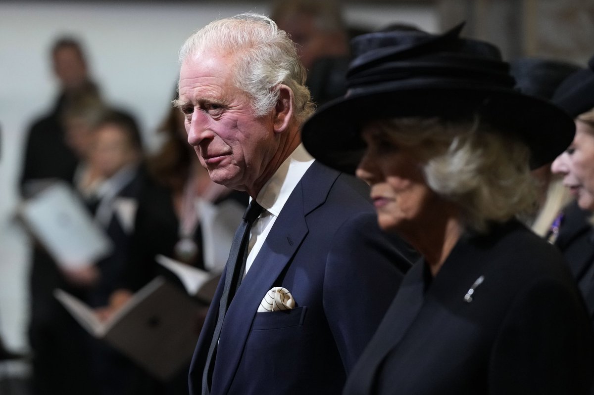RoyalFamily tweet picture