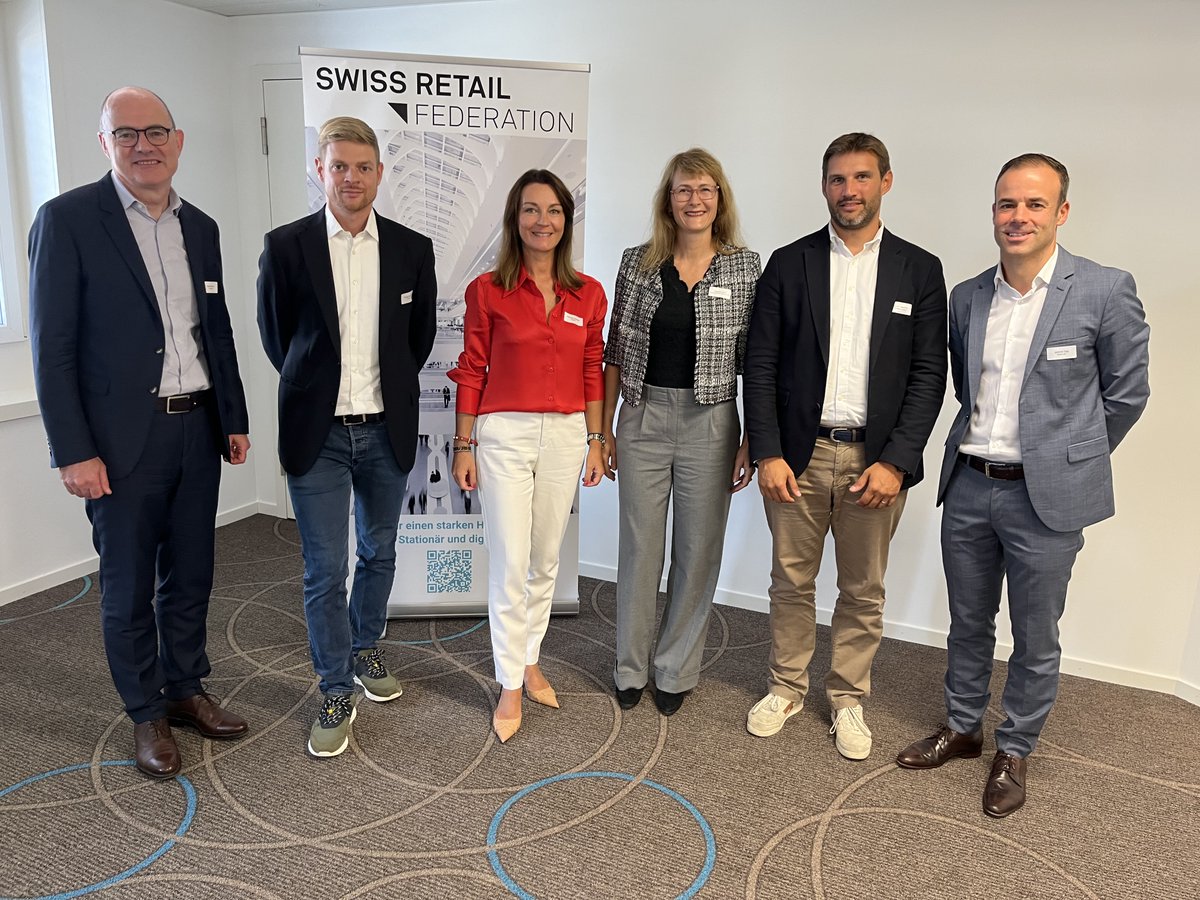 Kick-off Swiss Retail Federation #ConnectRomandie: Un concentré d'informations sur le monde de la vente au détail.

Merci à #LaurentGaret #TobiasSchubert #PatriciaLemattreStoeckel <a href="/AdrienLagache/">Adrien Lagache</a> <a href="/GilgJerome/">Jerome Gilg</a> <a href="/manor_official/">MANOR</a> <a href="/VeepeeCH/">Veepee Switzerland</a> <a href="/LaRedouteSuisse/">La Redoute Suisse</a> <a href="/farmyCH/">Farmy</a> <a href="/Decathlon/">Decathlon</a>