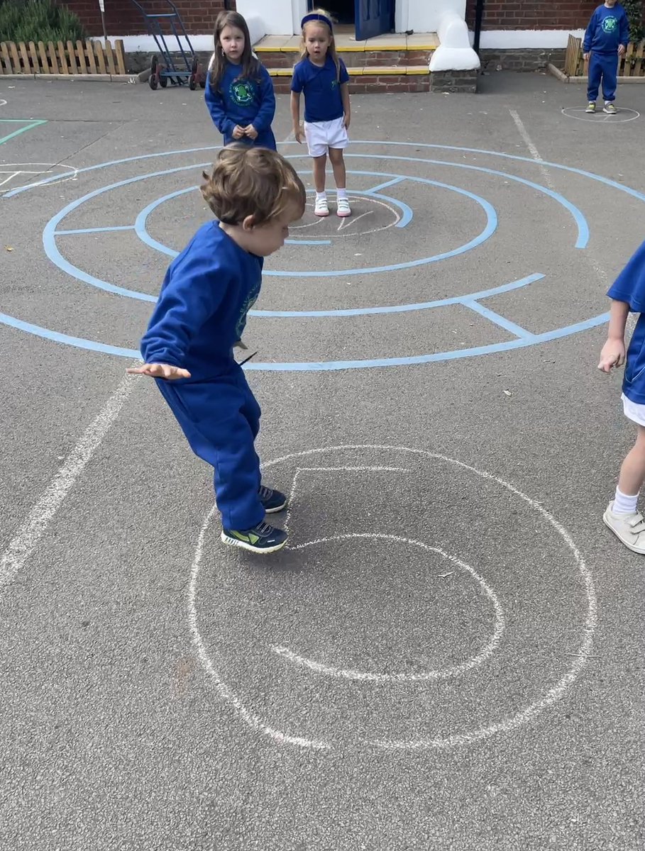 RPPS_Reception's tweet image. Gross motor maths! 🔢🏃‍♂️
#countingfun #earlyyears