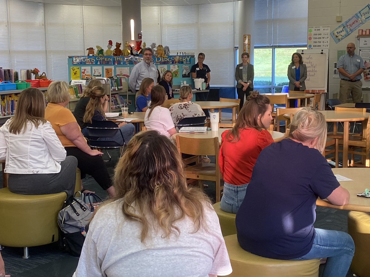 We’re starting our morning at House Springs Elementary, as the district Leadership team continues their listening tour this morning. The team is speaking with staff at each building to discuss goals, plans, and listen to comments and suggestions from the staff. #NWLoveLearnLead