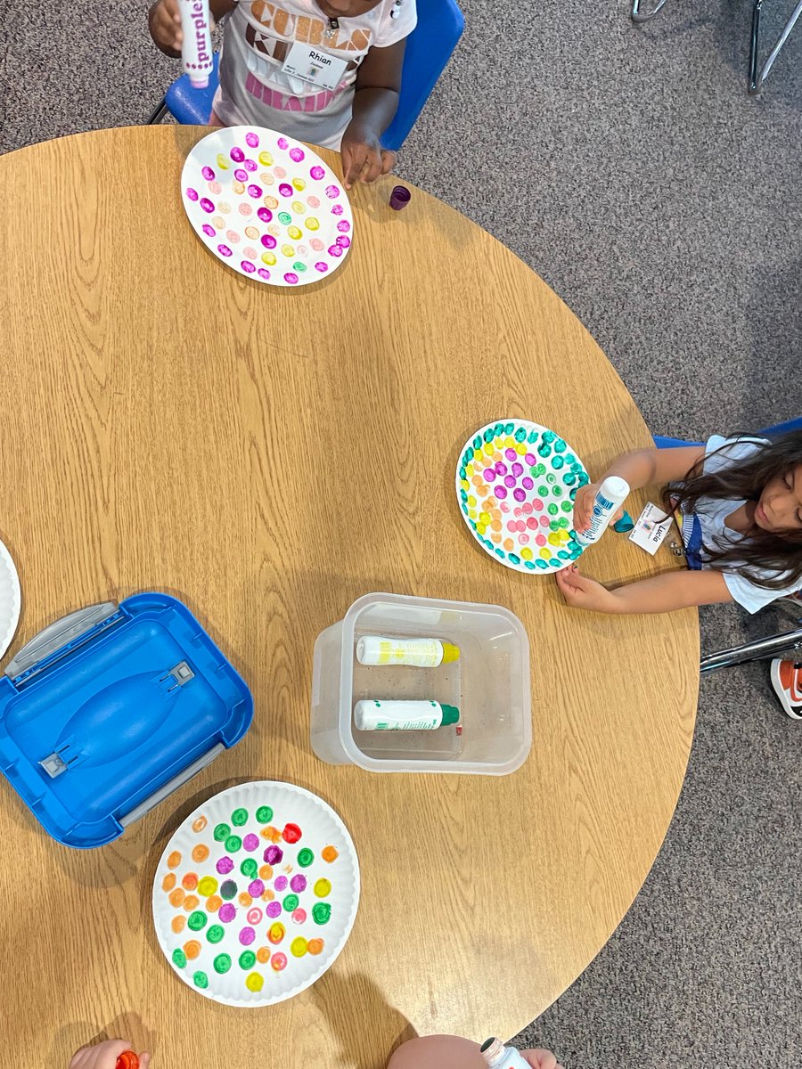 JillHeare's tweet photo. We are celebrating creativity and uniqueness! These kids are making their mark! @DotClubConnect @LJJacksonECC #LISDlib #LISDPK https://t.co/jSsCahDlnS