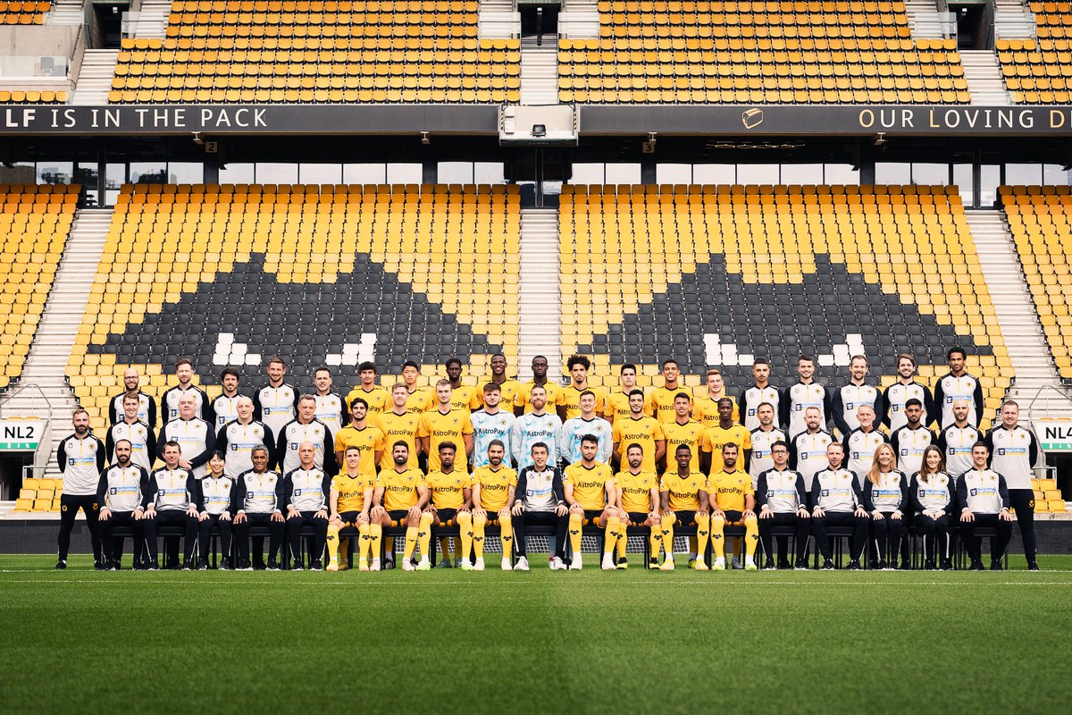 The full team behind the team.

📸 bit.ly/3eWo9HO