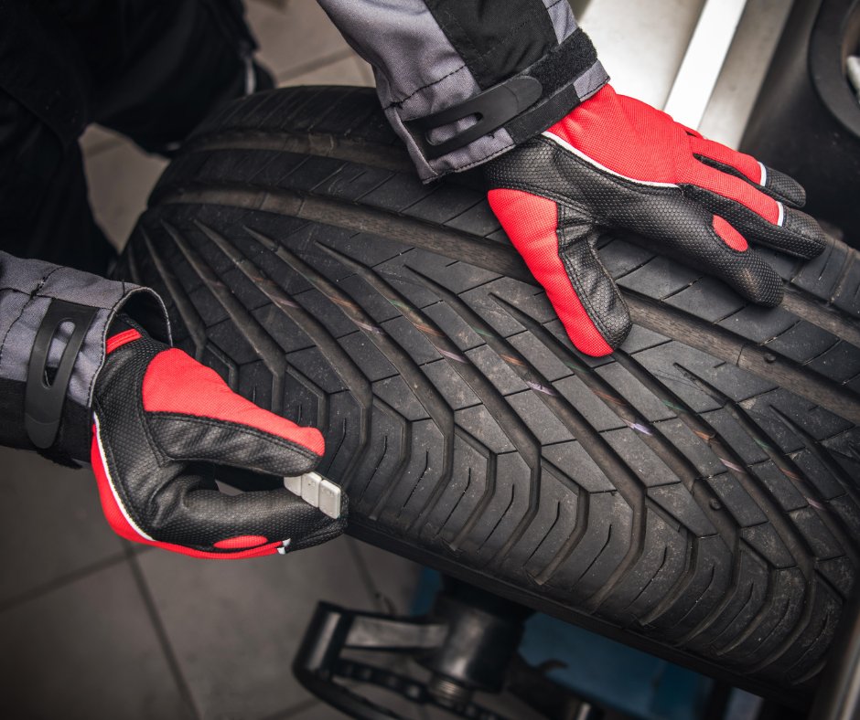 aaronseliteauto's tweet image. If you experience vibrations in your vehicle, hear squeals from your tires, or feel your vehicle pulling in one direction, then one or more of your tire and wheel assemblies may be in need of rebalancing.
#AaronsEliteAutoService #AutoService #WheelBalance