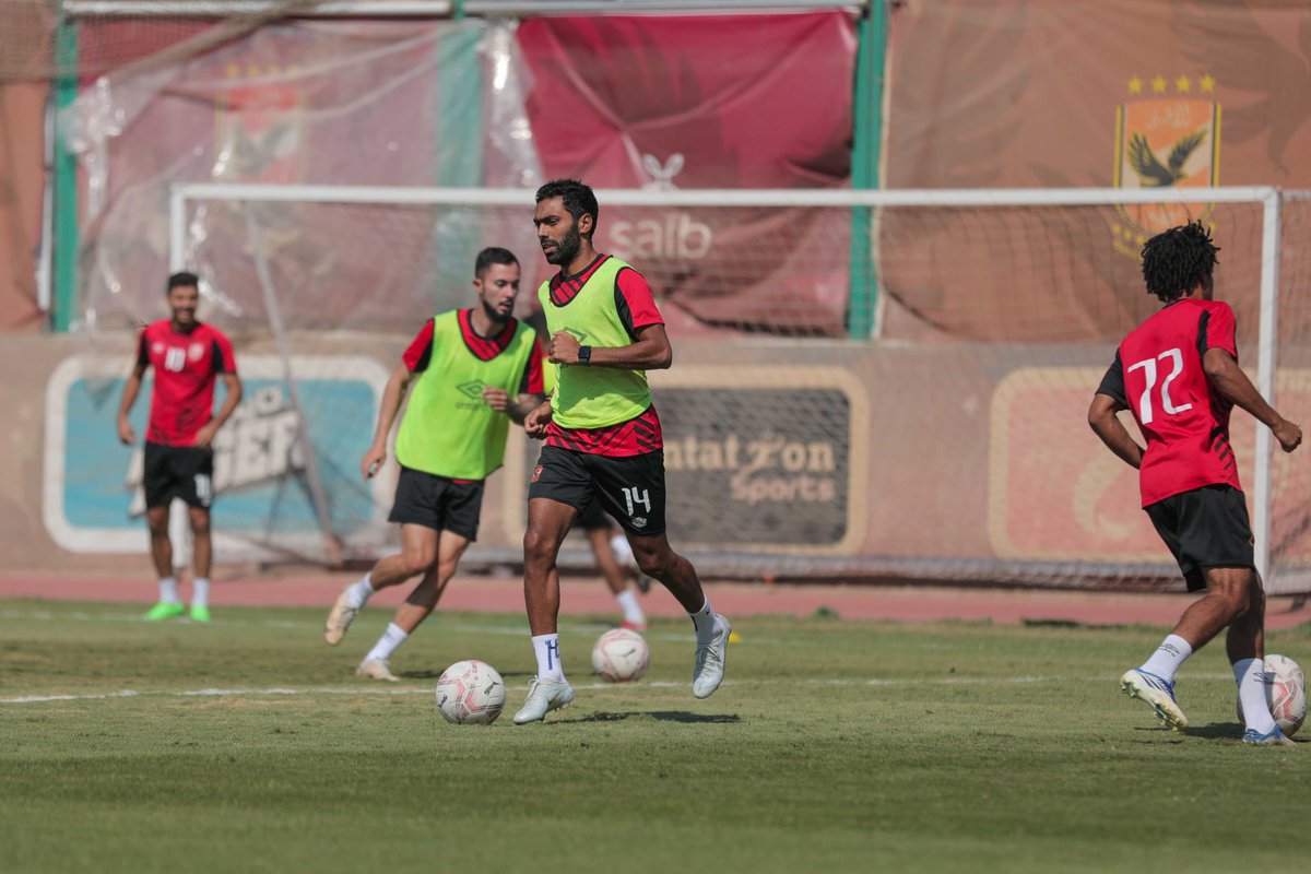AlAhly's tweet photo. نعمل بقوة استعدادا للموسم الجديد 👊

#يلا_يا_أهلي https://t.co/z4WdkEKA3U