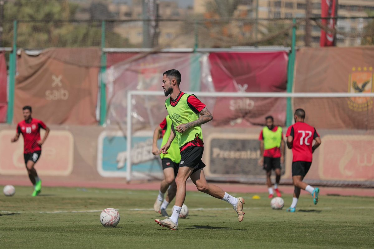 AlAhly's tweet photo. نعمل بقوة استعدادا للموسم الجديد 👊

#يلا_يا_أهلي https://t.co/z4WdkEKA3U