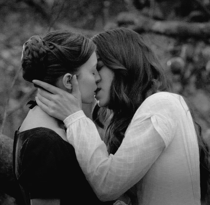 ellahuntfiles's tweet photo. “I do not feel so peaceful when you are gone from me.”

— open me carefully, E.D 💌 https://t.co/R1PSRQVtII