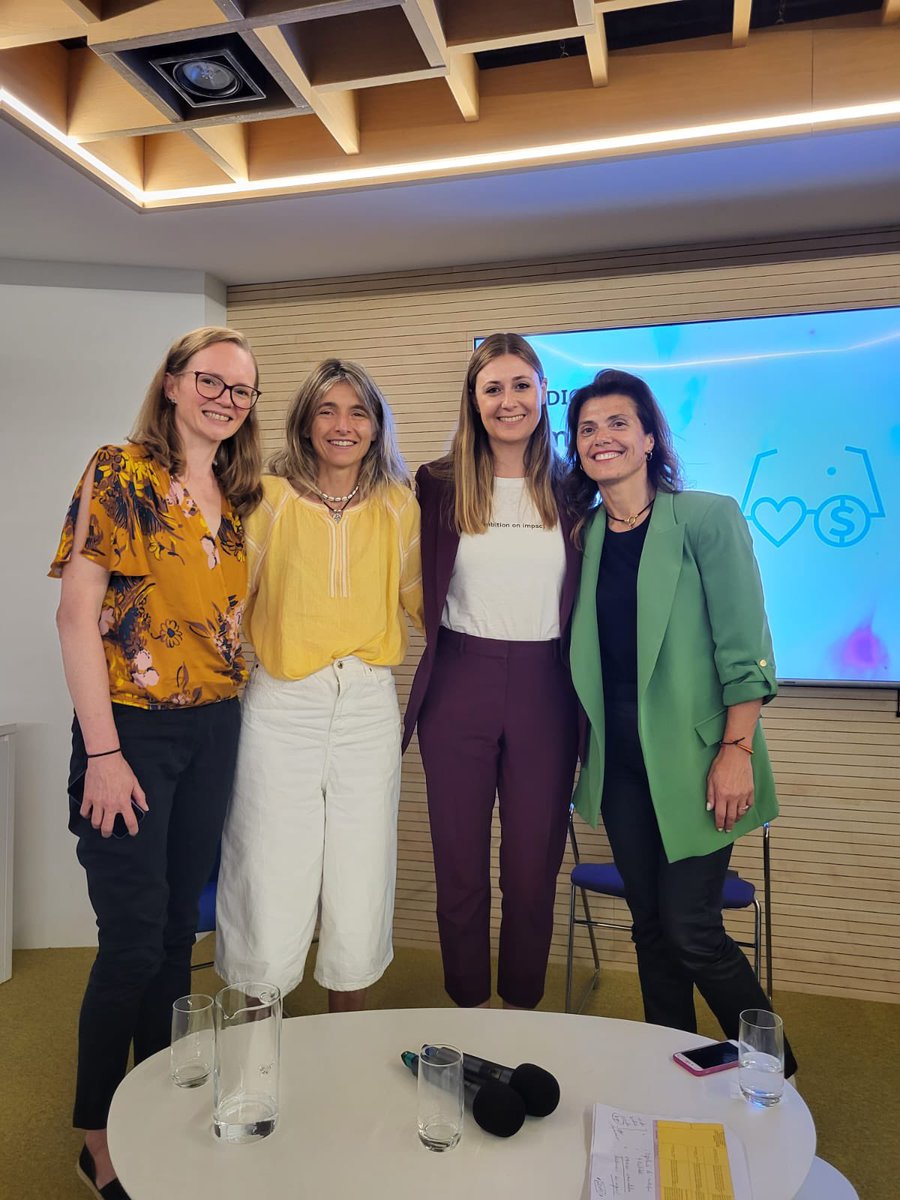 El desarrollo del emprendimiento  con impacto orientado a  productos y servicios para #mujeres  #
niñas  no solo es importante para la sociedad y el mercado en su conjunto, sino también extremadamente #beneficioso, pq al reducir las brechas de #género, hay una sociedad +plural.