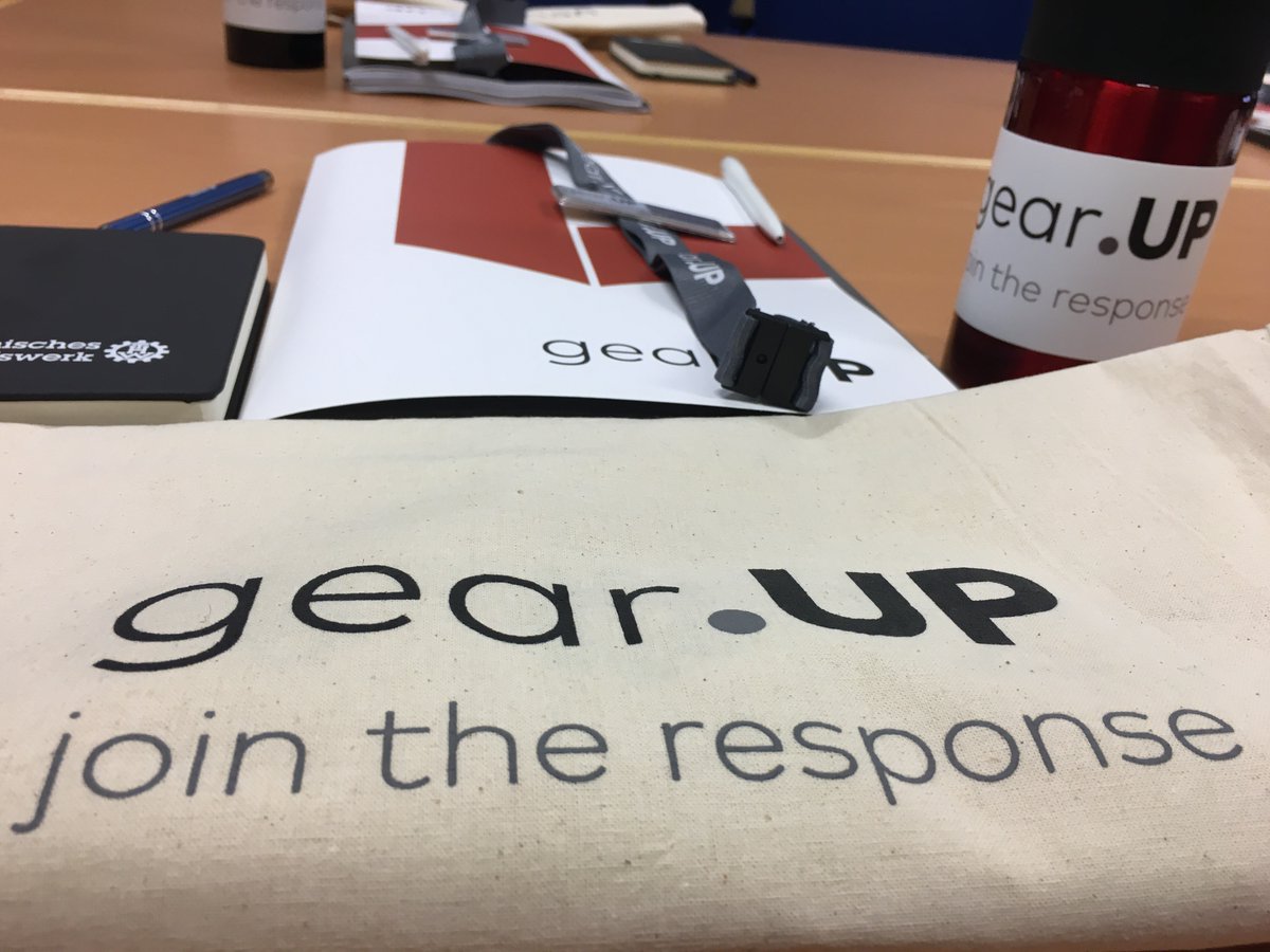 logcluster's tweet photo. 🔊Gear.UP is back! 🚁🚚
45 participants from all over the globe &amp; 160 facilitators from @THWLeitung, @ETCluster &amp; @logscluster are in Neuhausen #Germany to participate in a large-scale simulation to develop emergency response management skills.
Thanks to @AuswaertigesAmt and @WFP https://t.co/XRjLGuNiln
