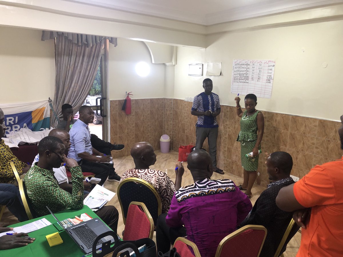 ronvanschaaijk's tweet photo. 3 days with members of Kuapa kooko finished with presenting,discussion the actions plans for improvement of insights for farmers/coops. they can gather insight of business, calculate, benchmark and improve. @Agriterra @Agripool_advice @AgyemangHabiba https://t.co/PeTeM4qBeG
