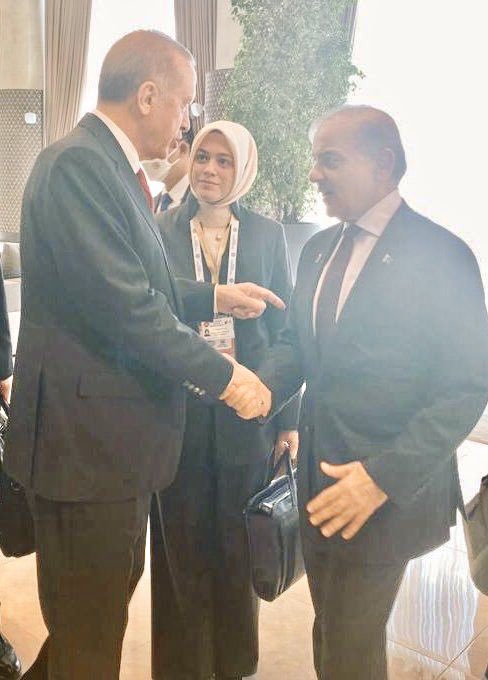 AmjadMalik786's tweet image. کڑیے ایہنوں دس کہ میاں شہباز شریف ساڈا بھرا اے ❤️ 🤗 🇵🇰 🇹🇷