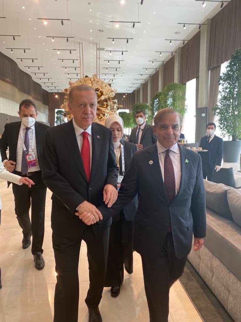 AmjadMalik786's tweet image. کڑیے ایہنوں دس کہ میاں شہباز شریف ساڈا بھرا اے ❤️ 🤗 🇵🇰 🇹🇷