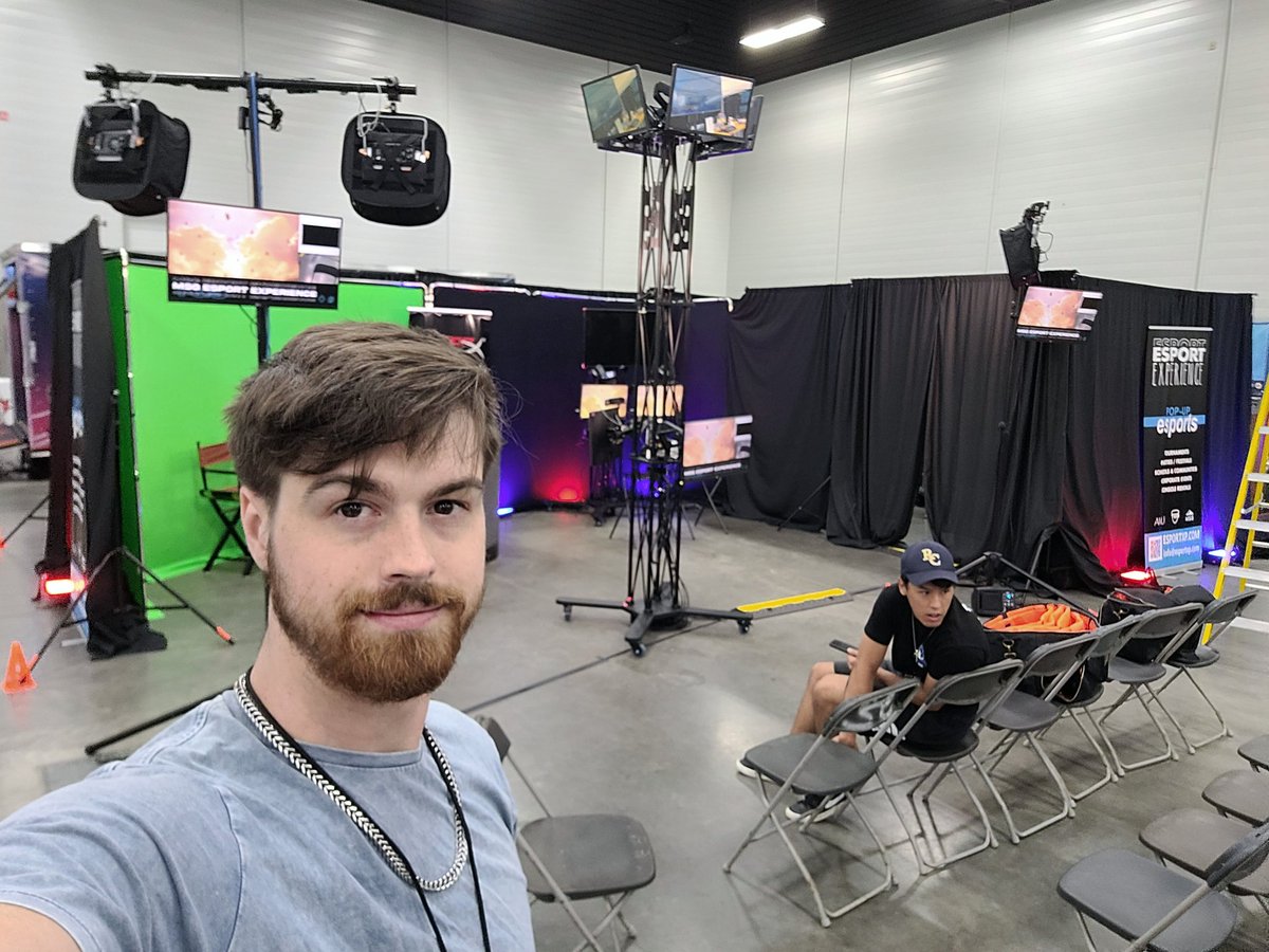 FANEXPO EDMONTON LETS GOOOO!

So excited to see all the cosplays and also bring gaming to these awesome places.

That being said SHOW UP EDMONTON AND CATCH THESE BC HANDS, Ill get you on the mainstage for a showmatch and make sure its interesting ;)