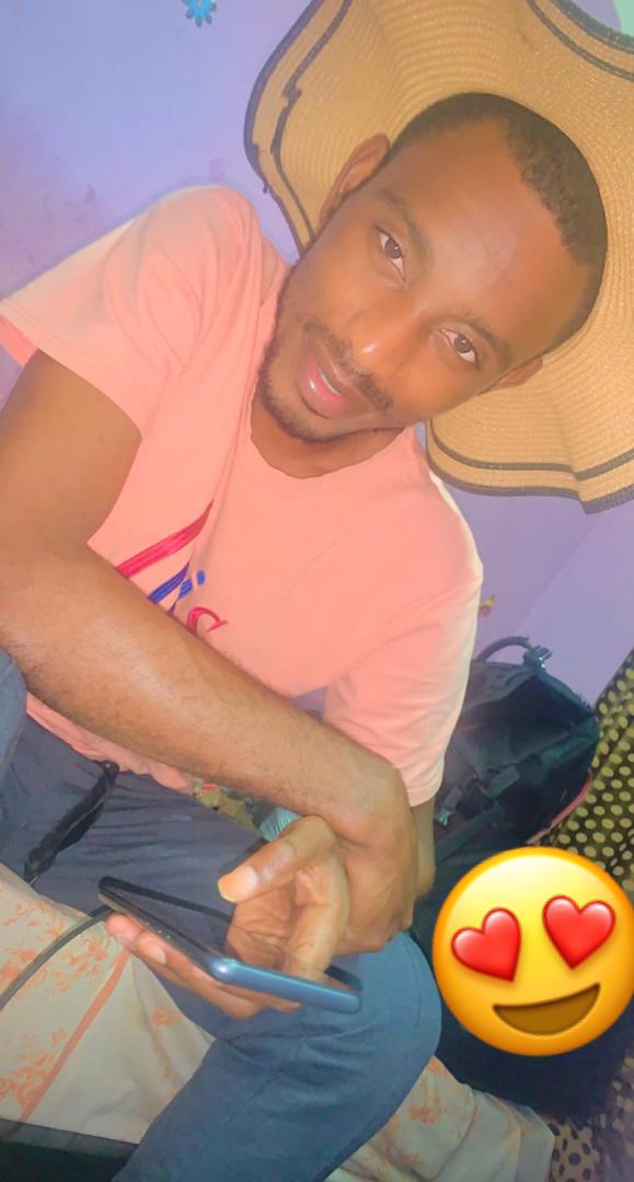 WilliamAMOUGOU2's tweet photo. Bon week-end à tous !
Prêt pour un très court séjour à #Ebogo
#Mengueme. https://t.co/GvKMsqgtzW