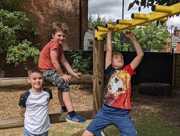 Testlands tweet media